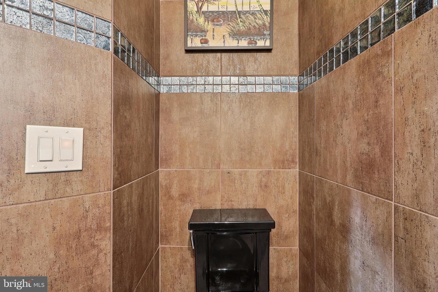 3211 Courtside Road photo 32
