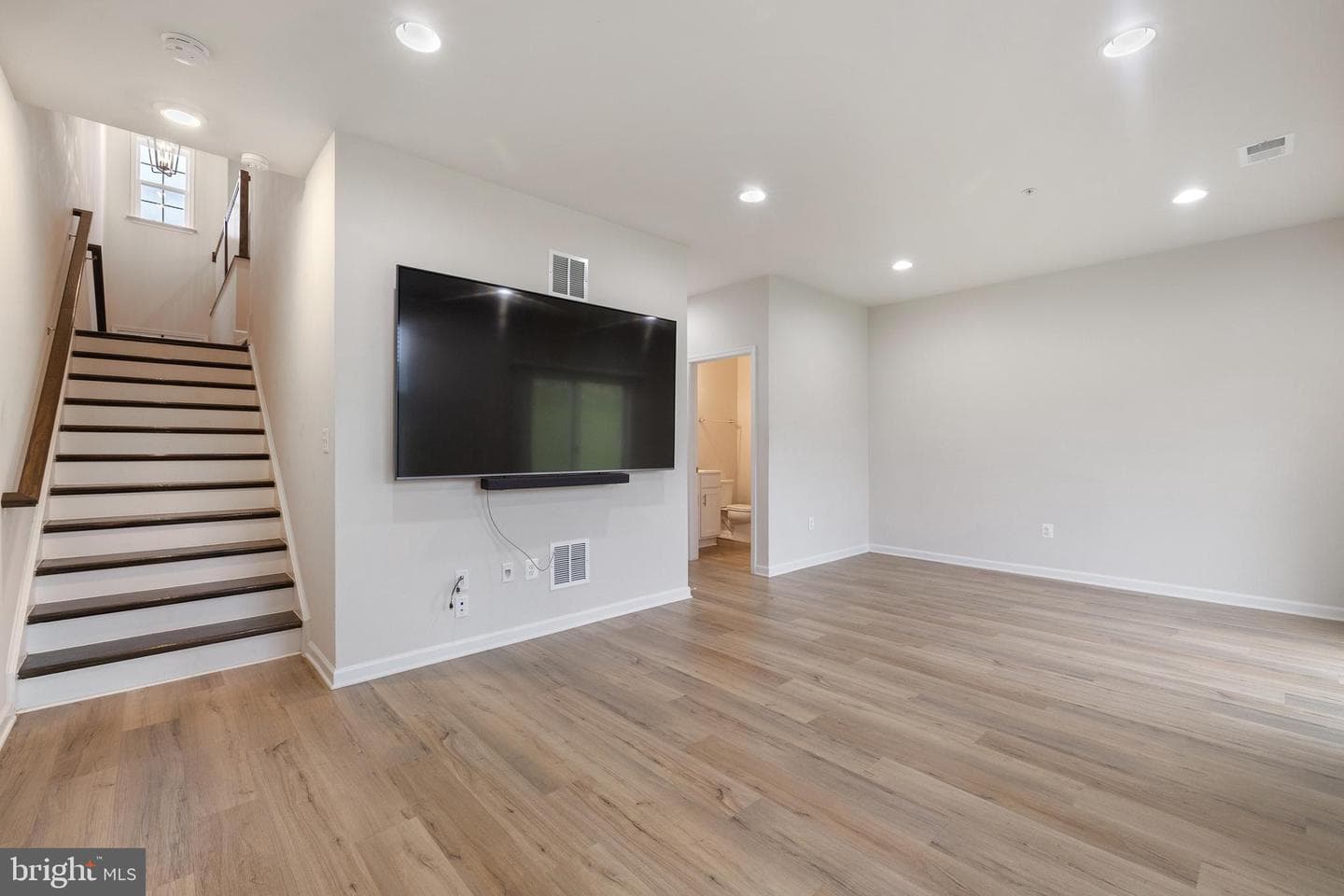 1076 Overlook Way photo 14