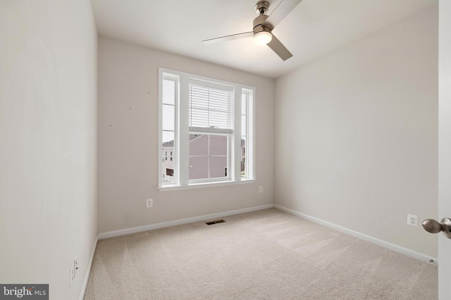 1076 Overlook Way photo 27