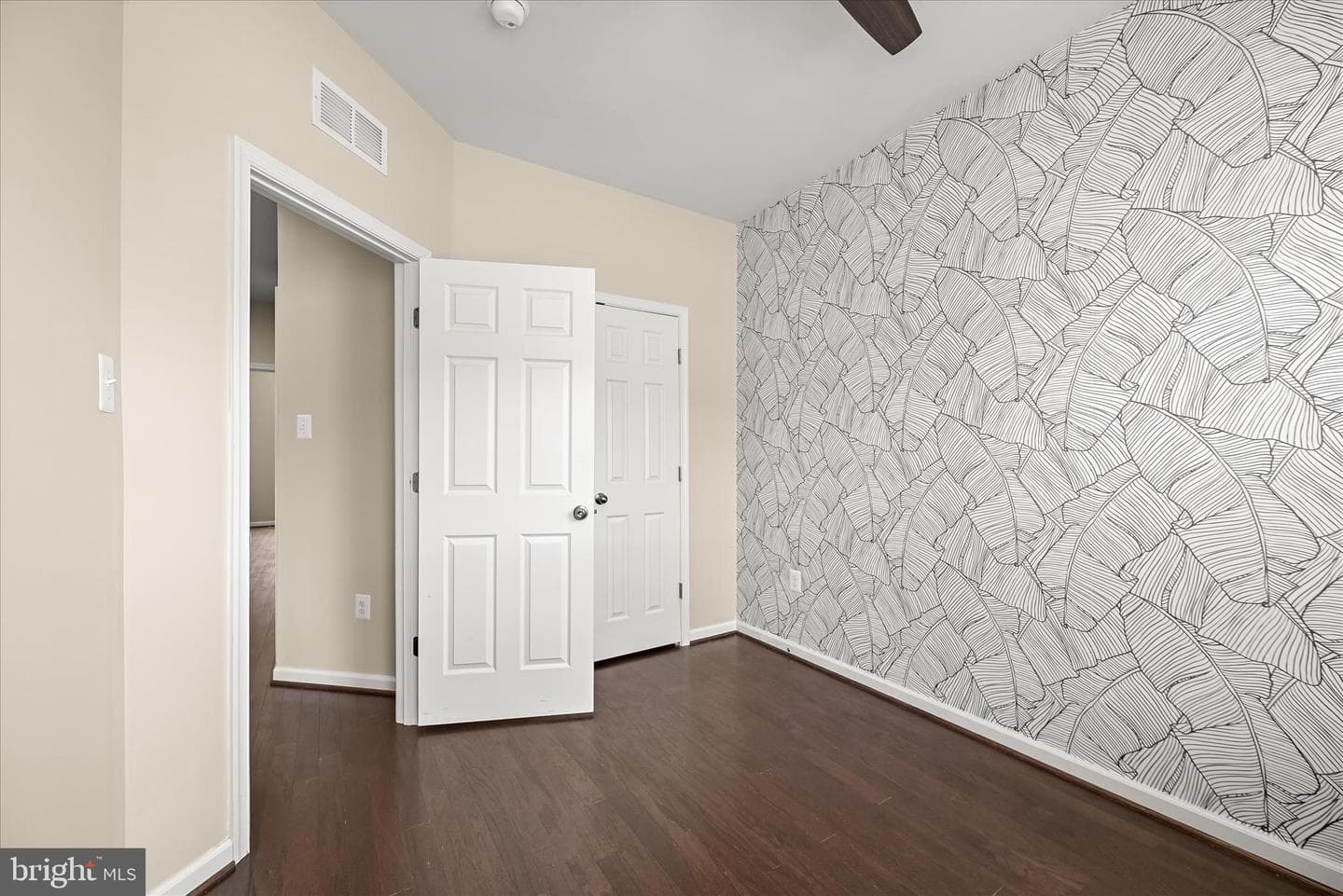 7204 Barrberry Lane photo 23