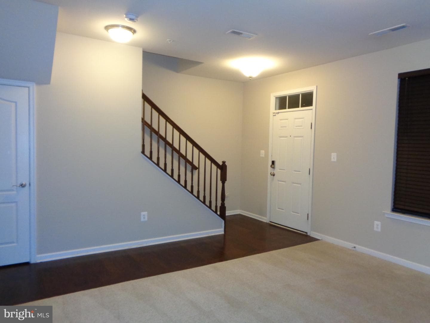 528 Victorianna Drive photo 3