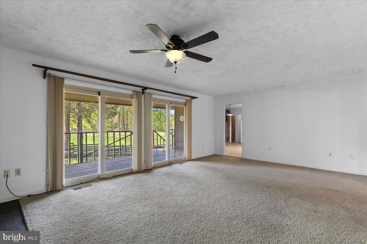 727 Gleneagles Drive photo 12