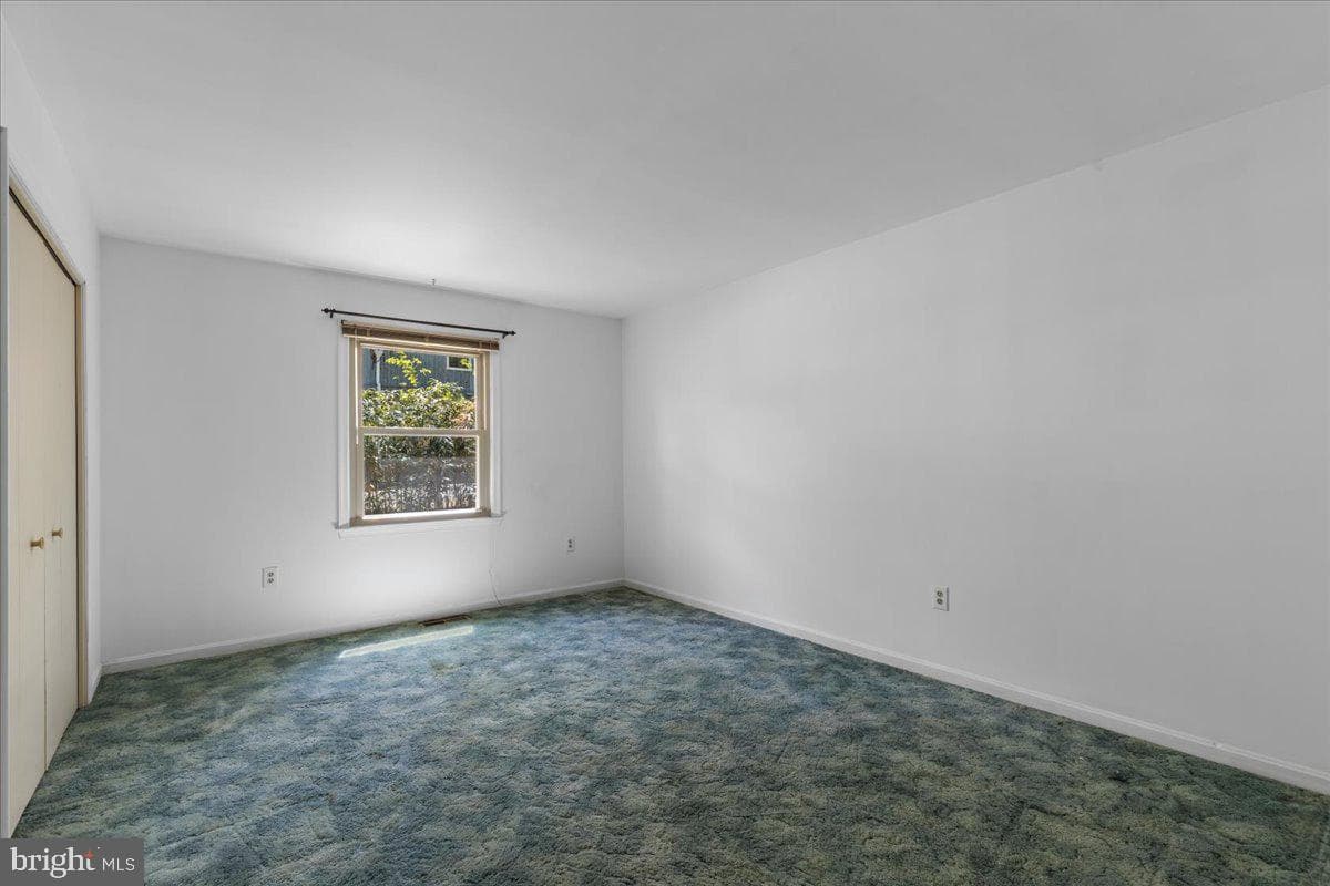 727 Gleneagles Drive photo 26