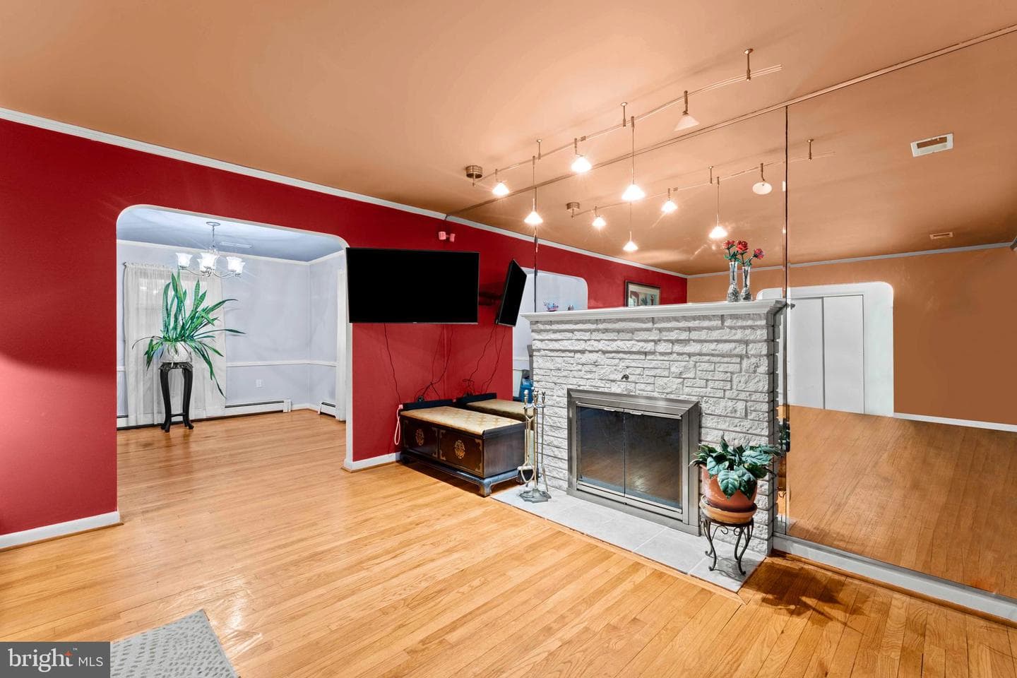 6805 Pamela Lane photo 6