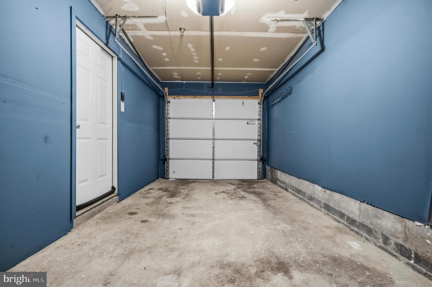 1701 Crimson Place photo 40
