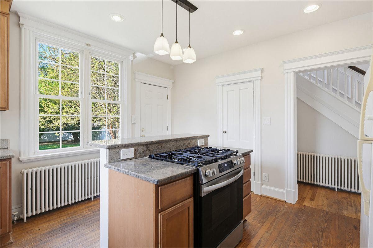 328 Laurel Avenue photo 18