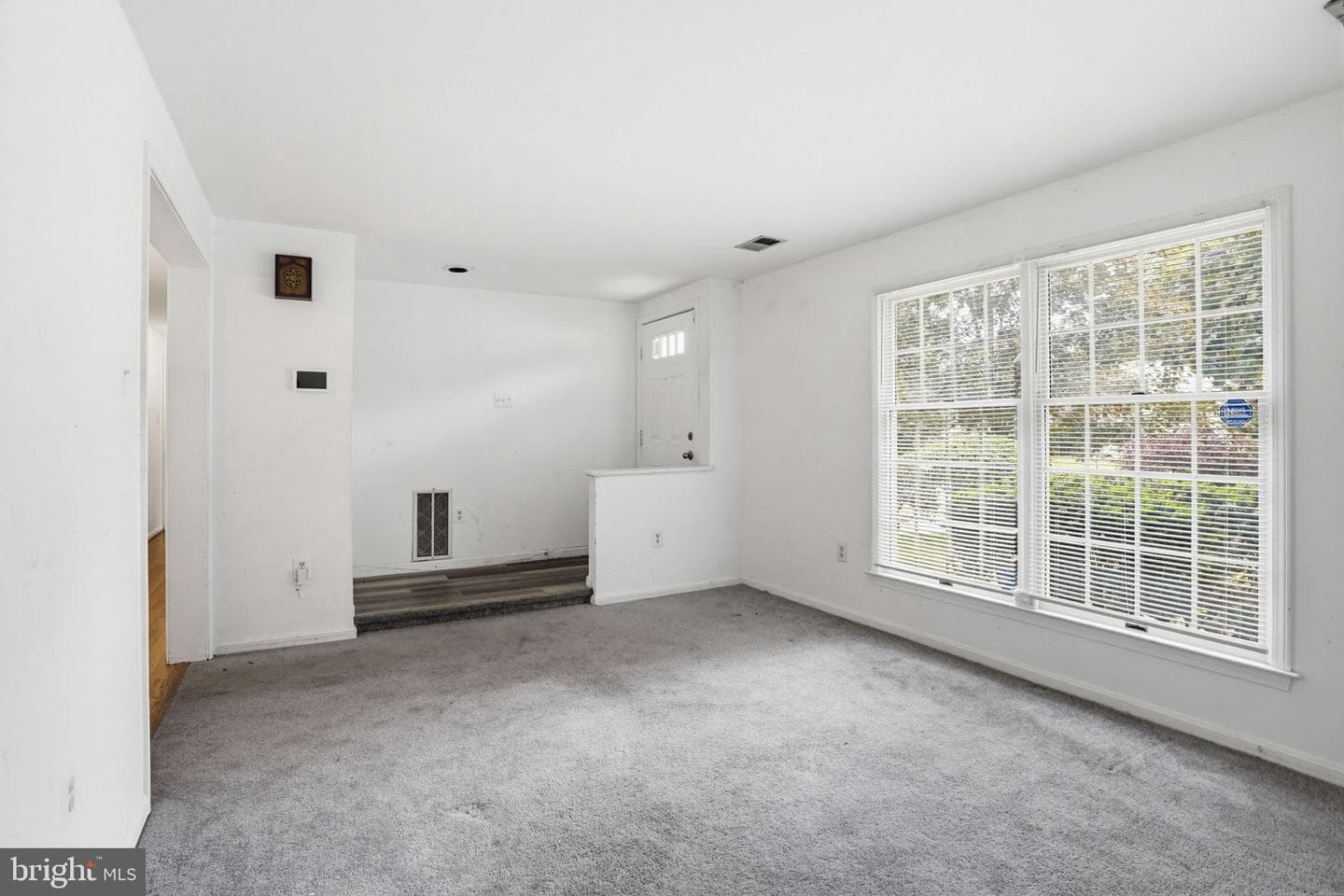 8933 Hobart Street photo 5