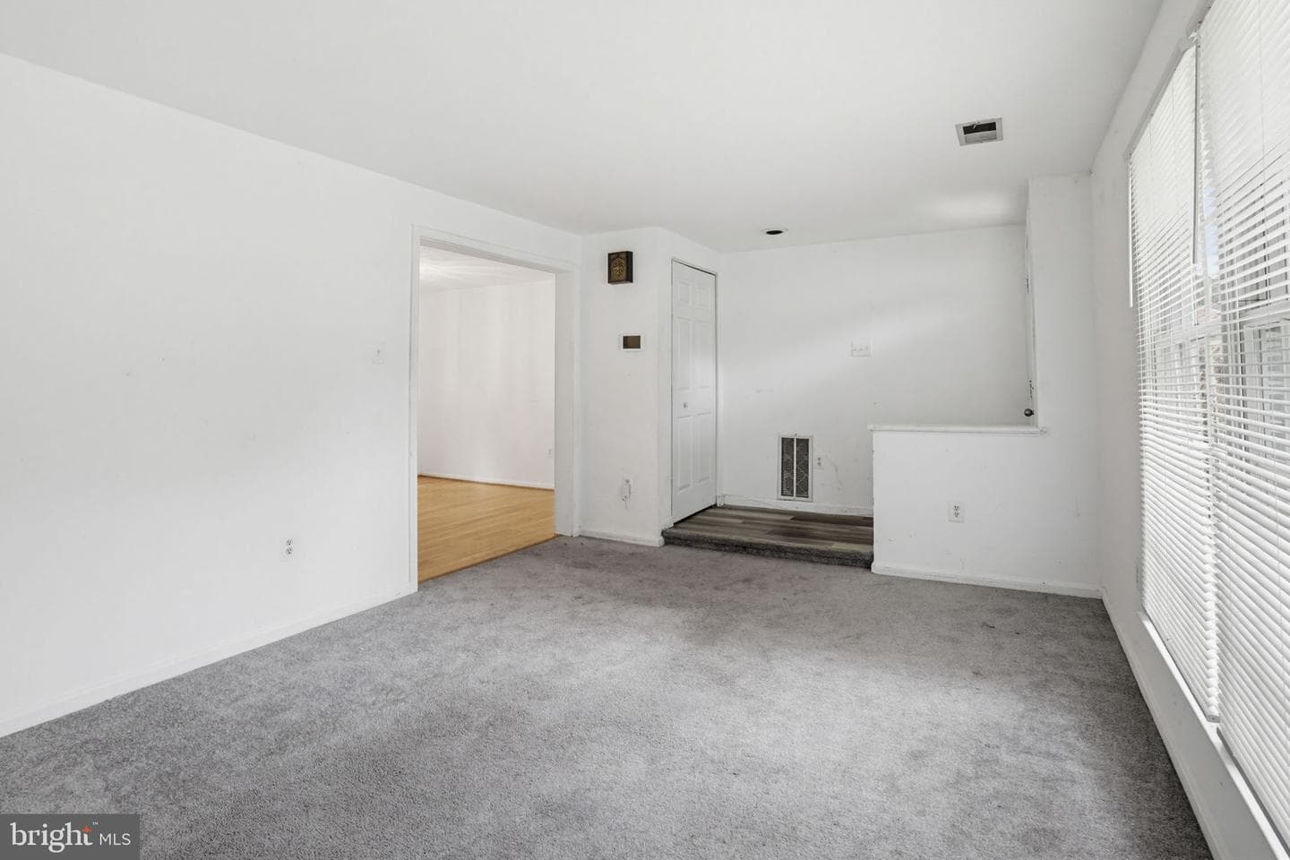 8933 Hobart Street photo 6