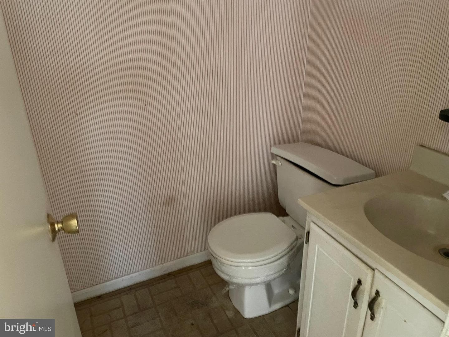 13403 Pendleton Street photo 7