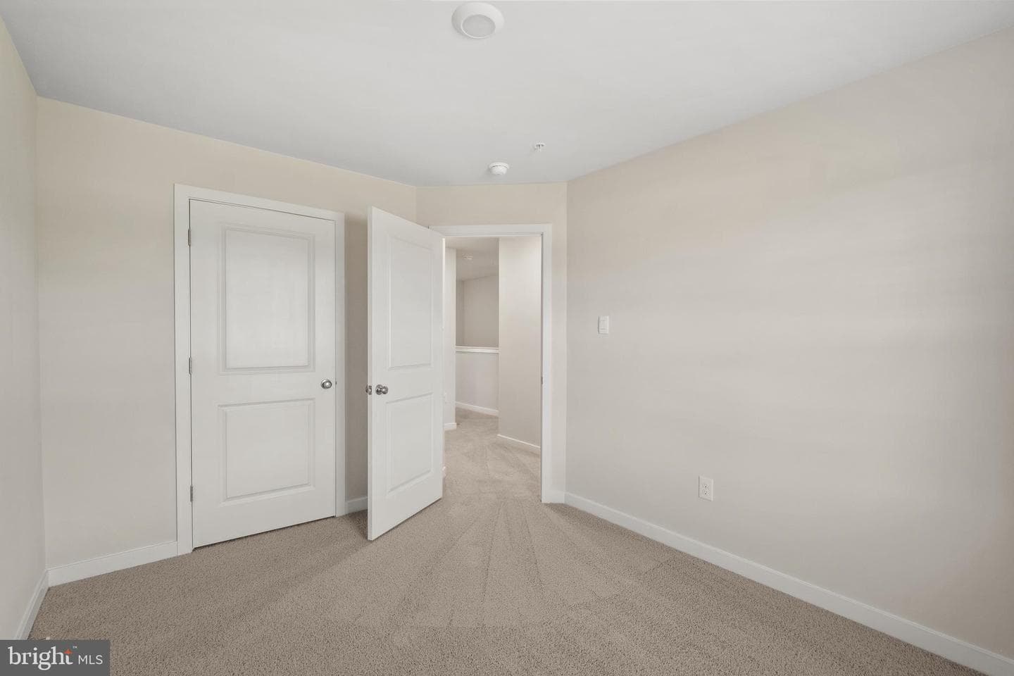 7530 Silver Thread Way photo 15