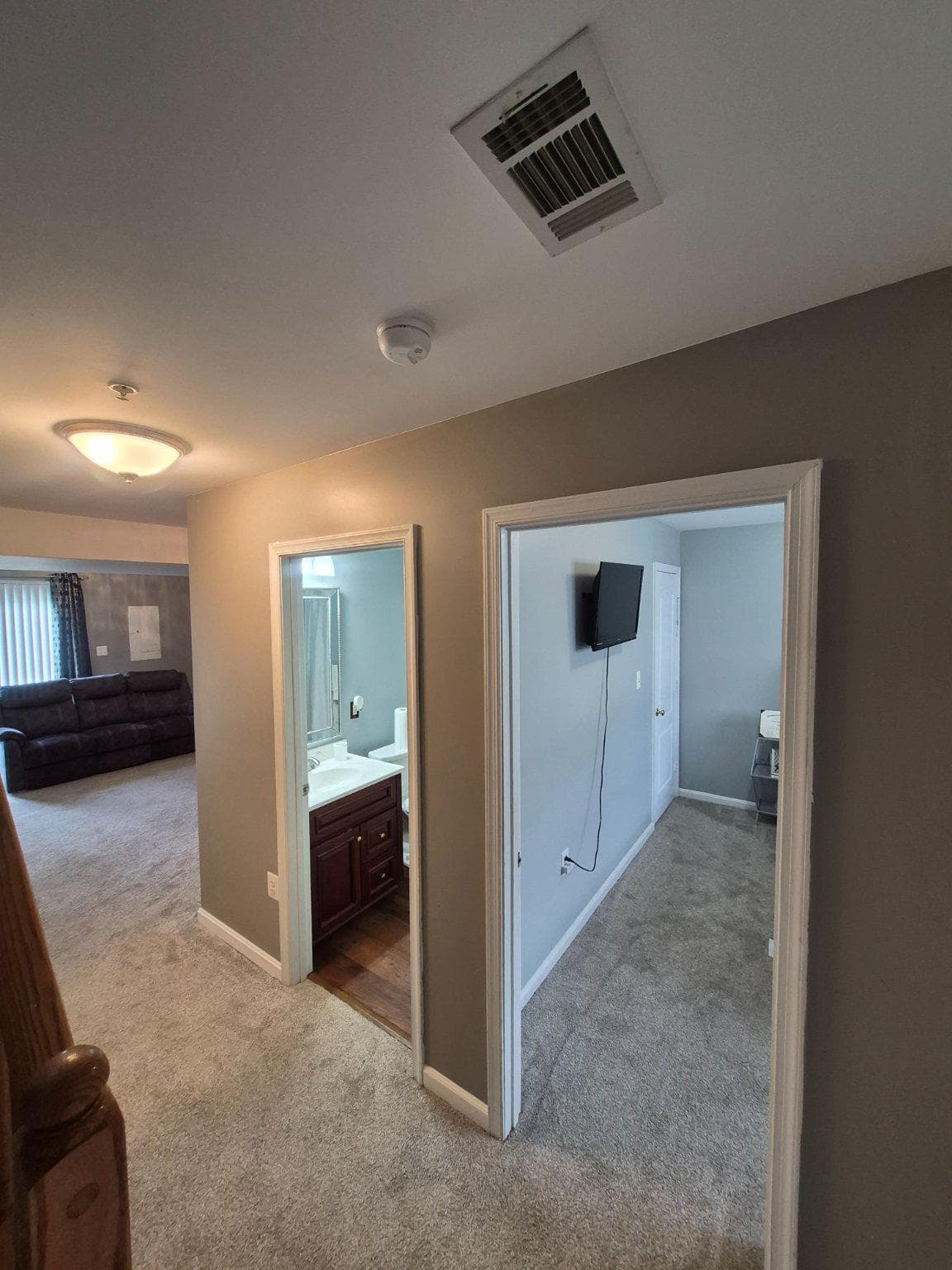 9709 Woodyard Circle photo 11
