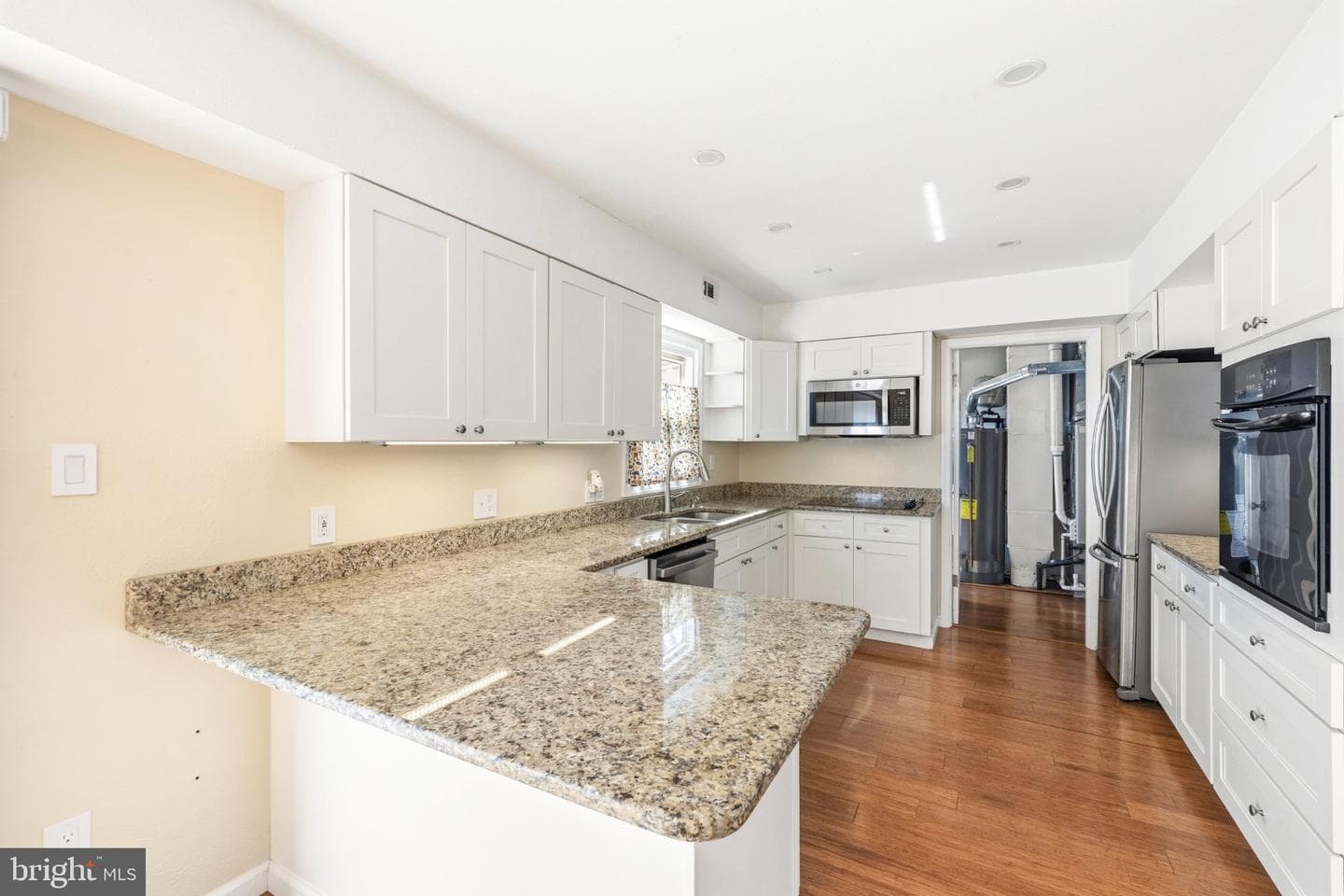 12423 Chalford Lane photo 5
