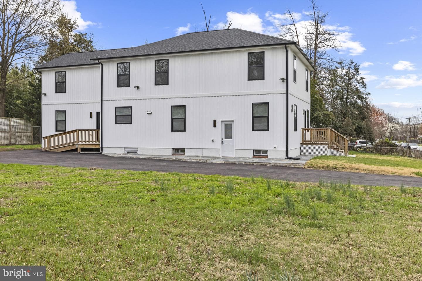 5617 36th Avenue photo 4