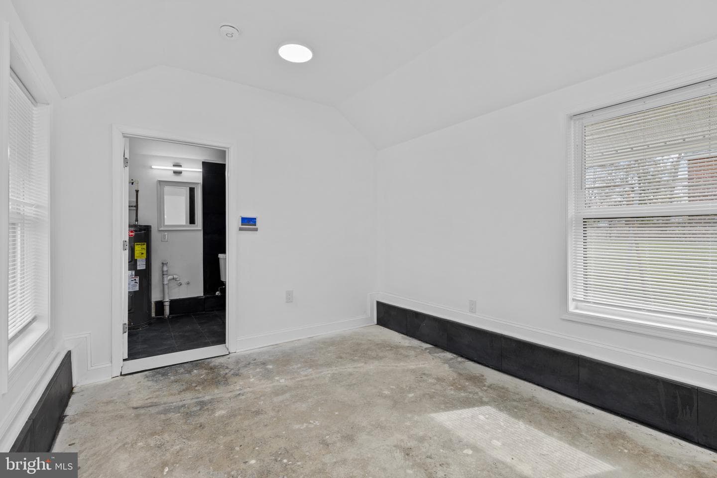 5617 36th Avenue photo 57