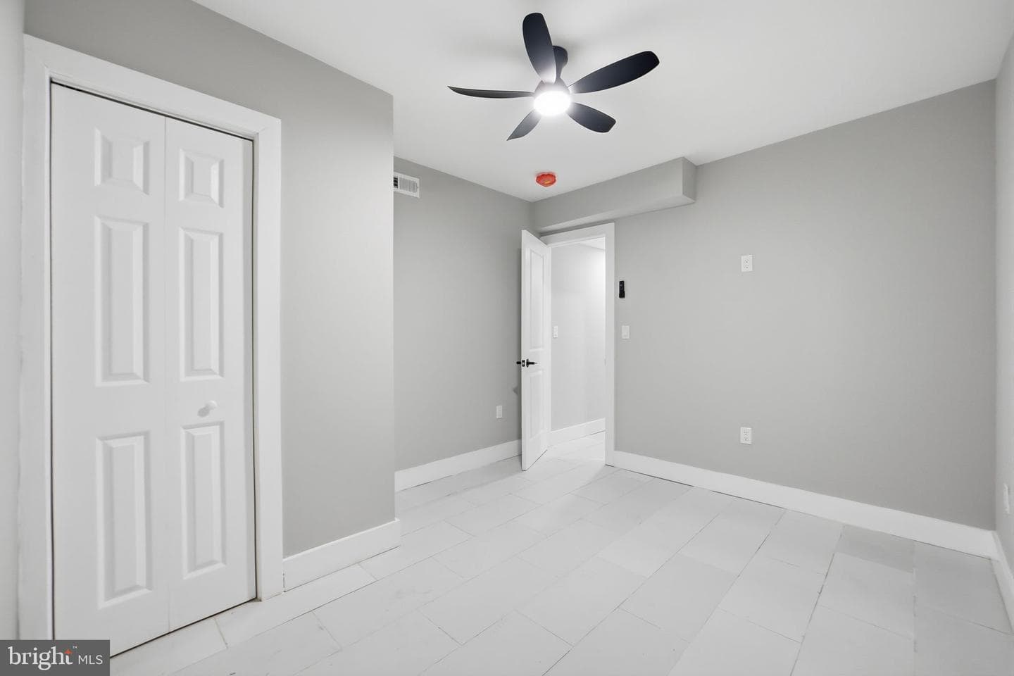 5906 Berwyn Road photo 34