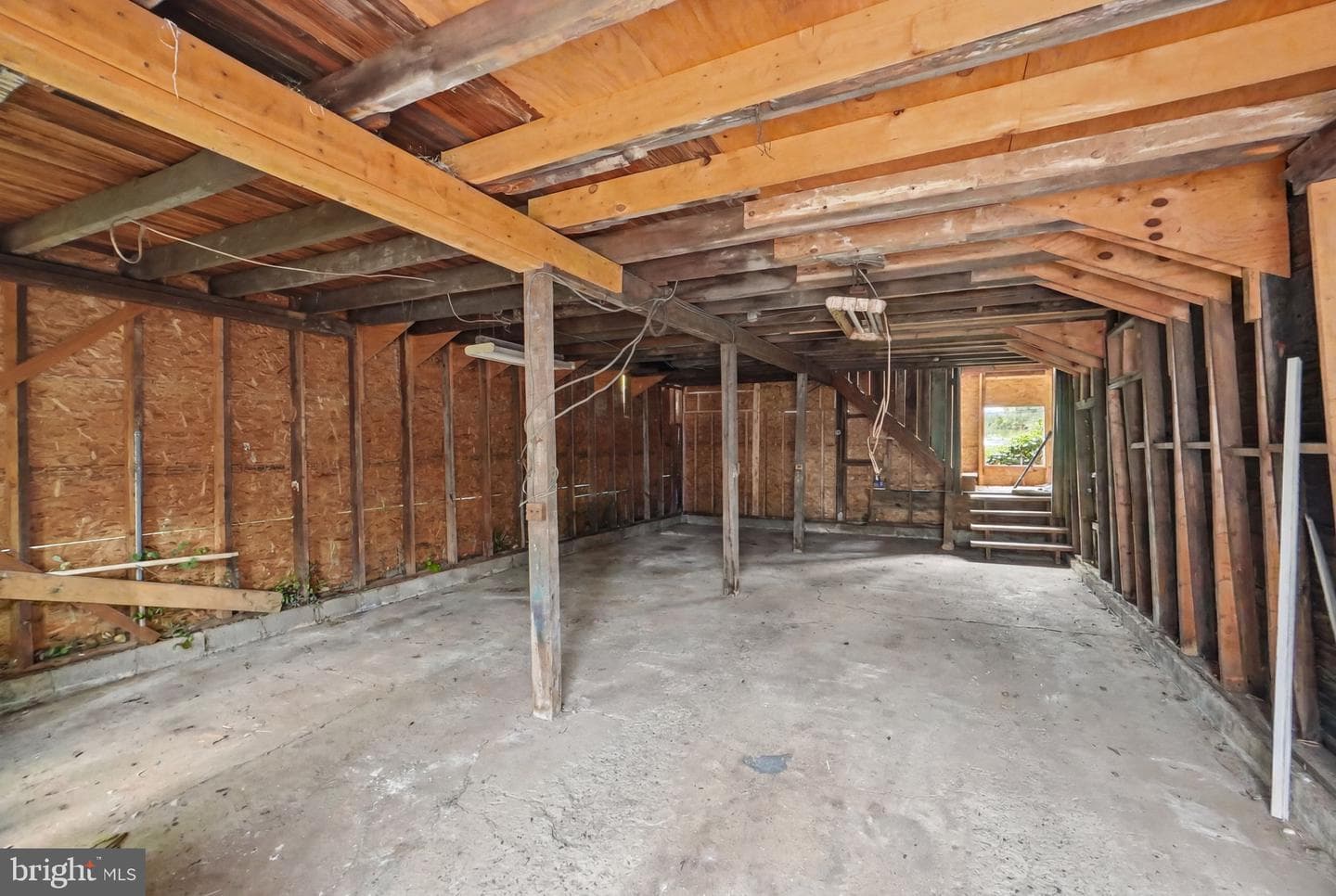 5906 Berwyn Road photo 37