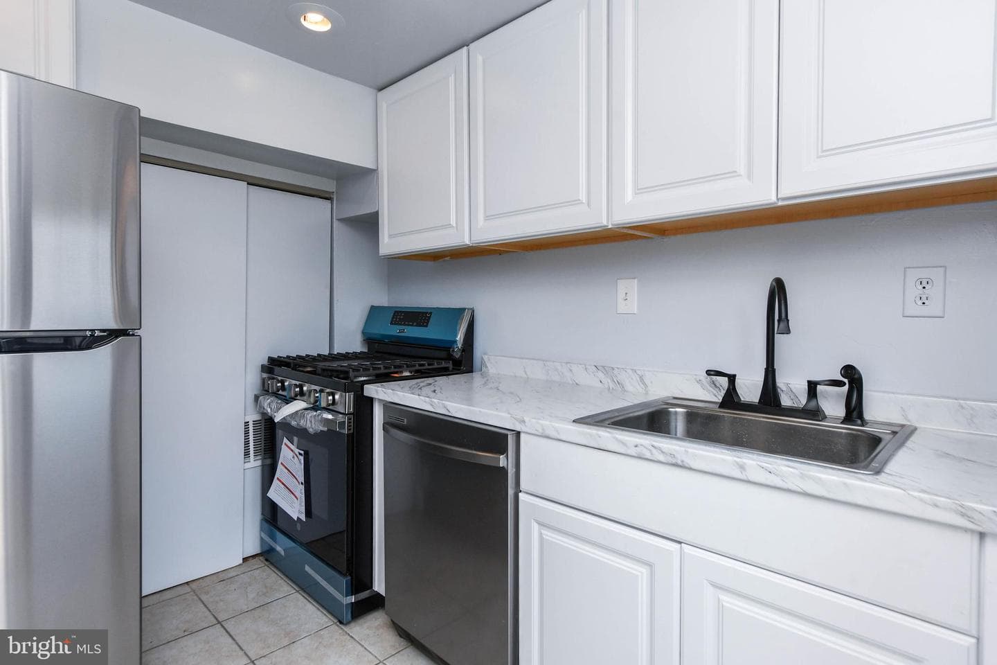 2444 Iverson Street photo 21