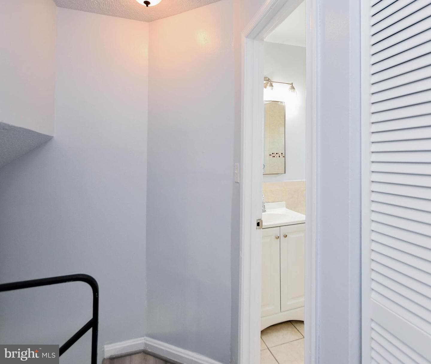 2444 Iverson Street photo 34
