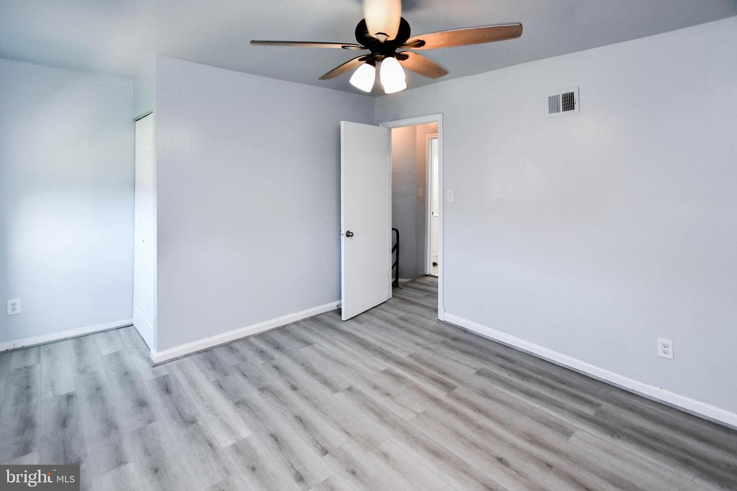 2444 Iverson Street photo 37