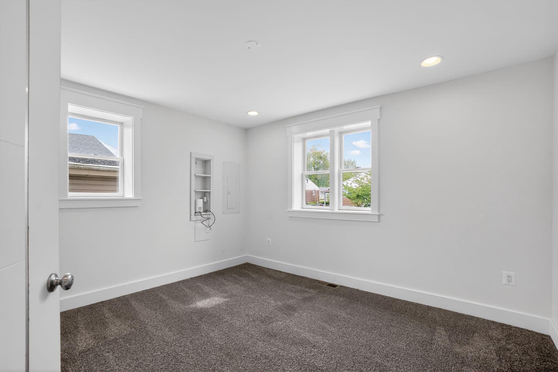 2423 Hannon Street photo 17