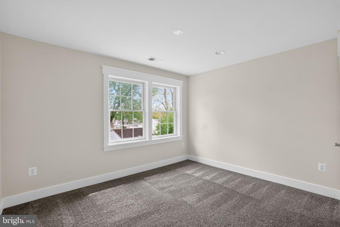 2423 Hannon Street photo 31