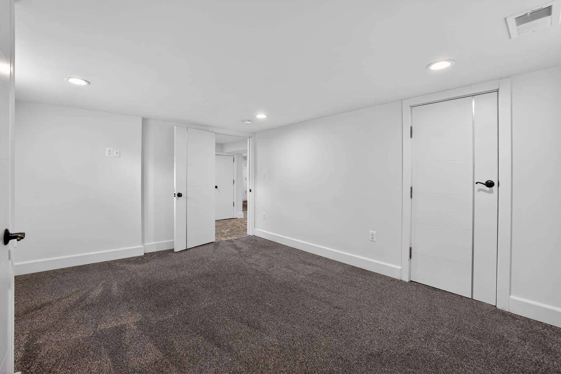 2423 Hannon Street photo 42
