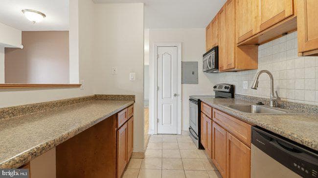 6307 Hil Mar Drive #7 photo 13