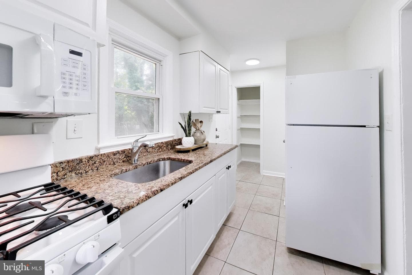 6214 Atwood Street photo 10