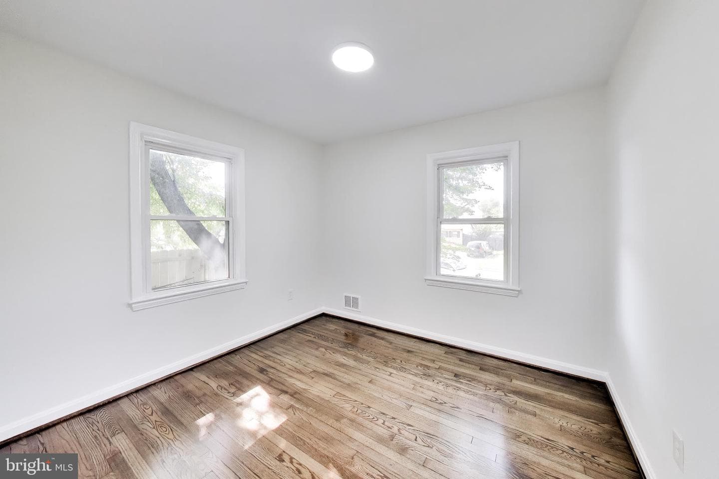 6214 Atwood Street photo 16
