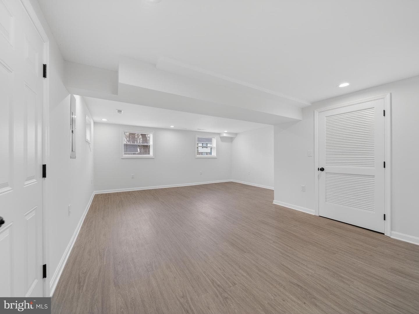 8608 Girard Street photo 28