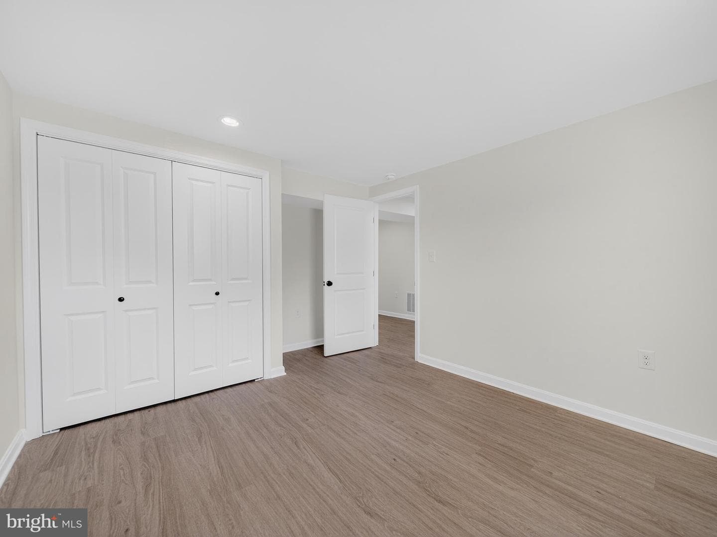 8608 Girard Street photo 30