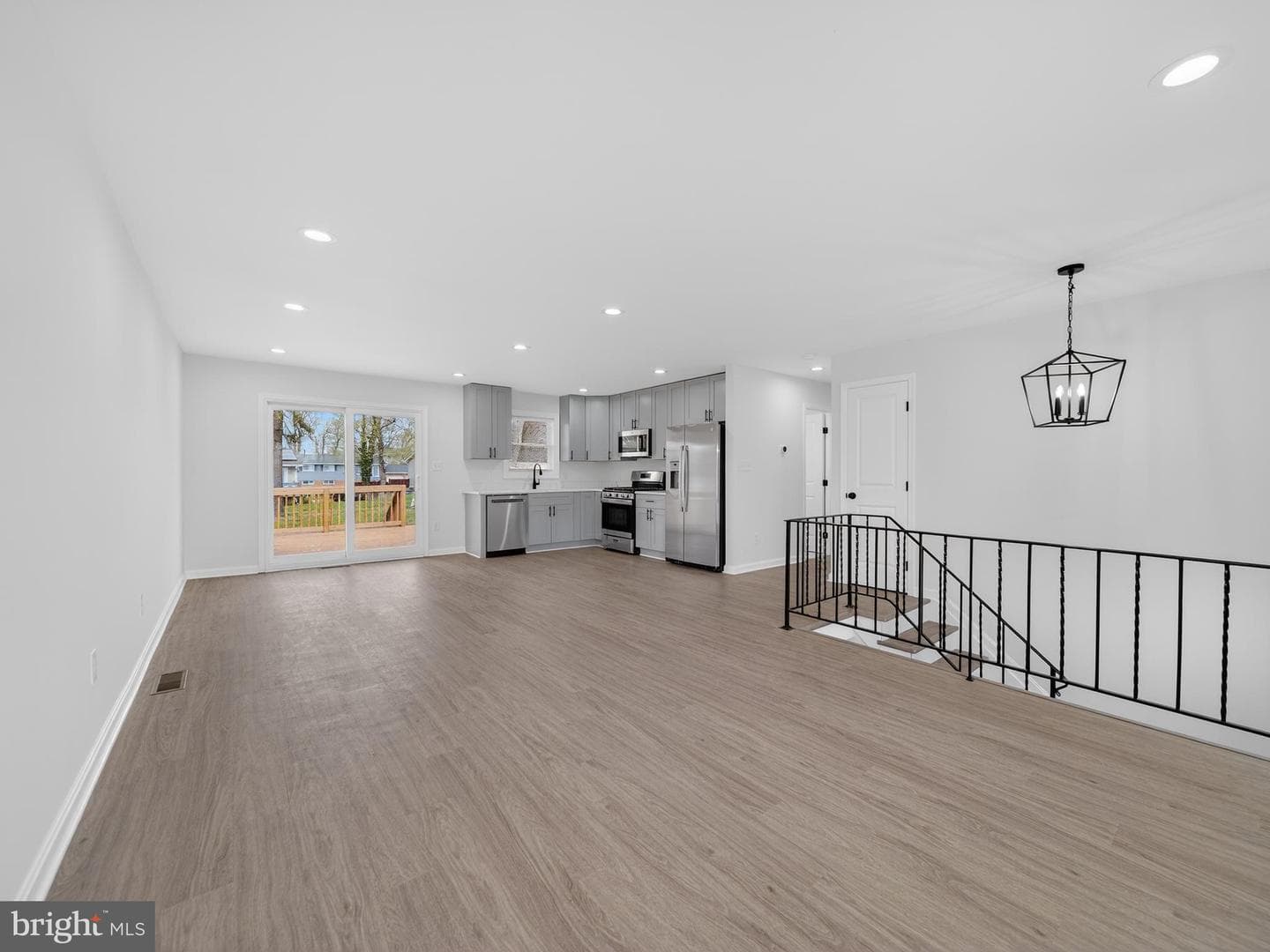 8608 Girard Street photo 5