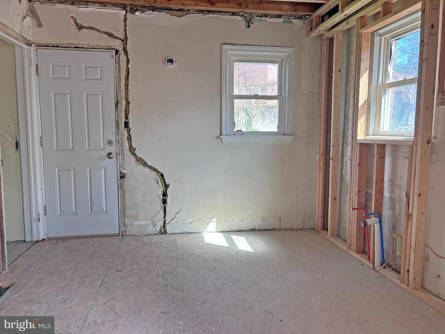 1402 Edgewick Avenue photo 3