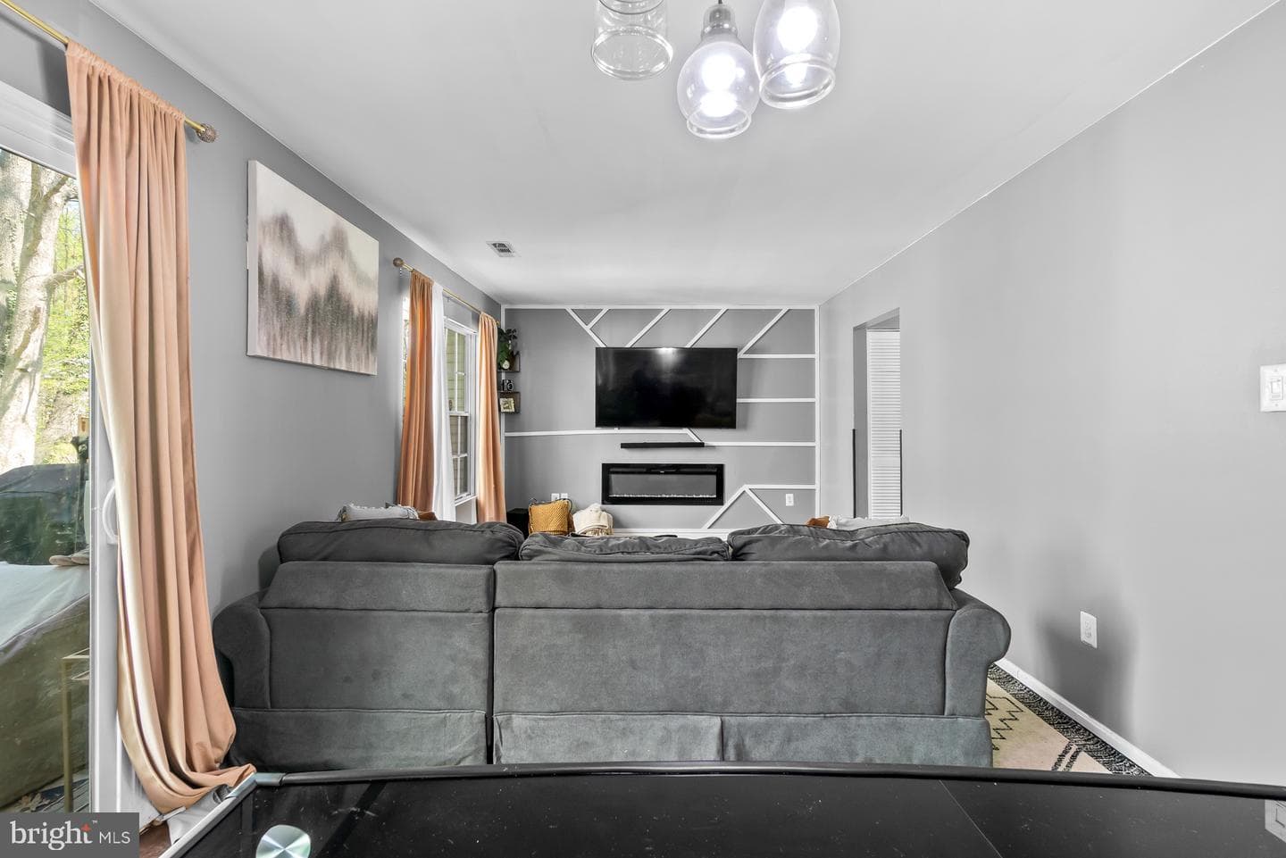 3433 Elenoir Court photo 25