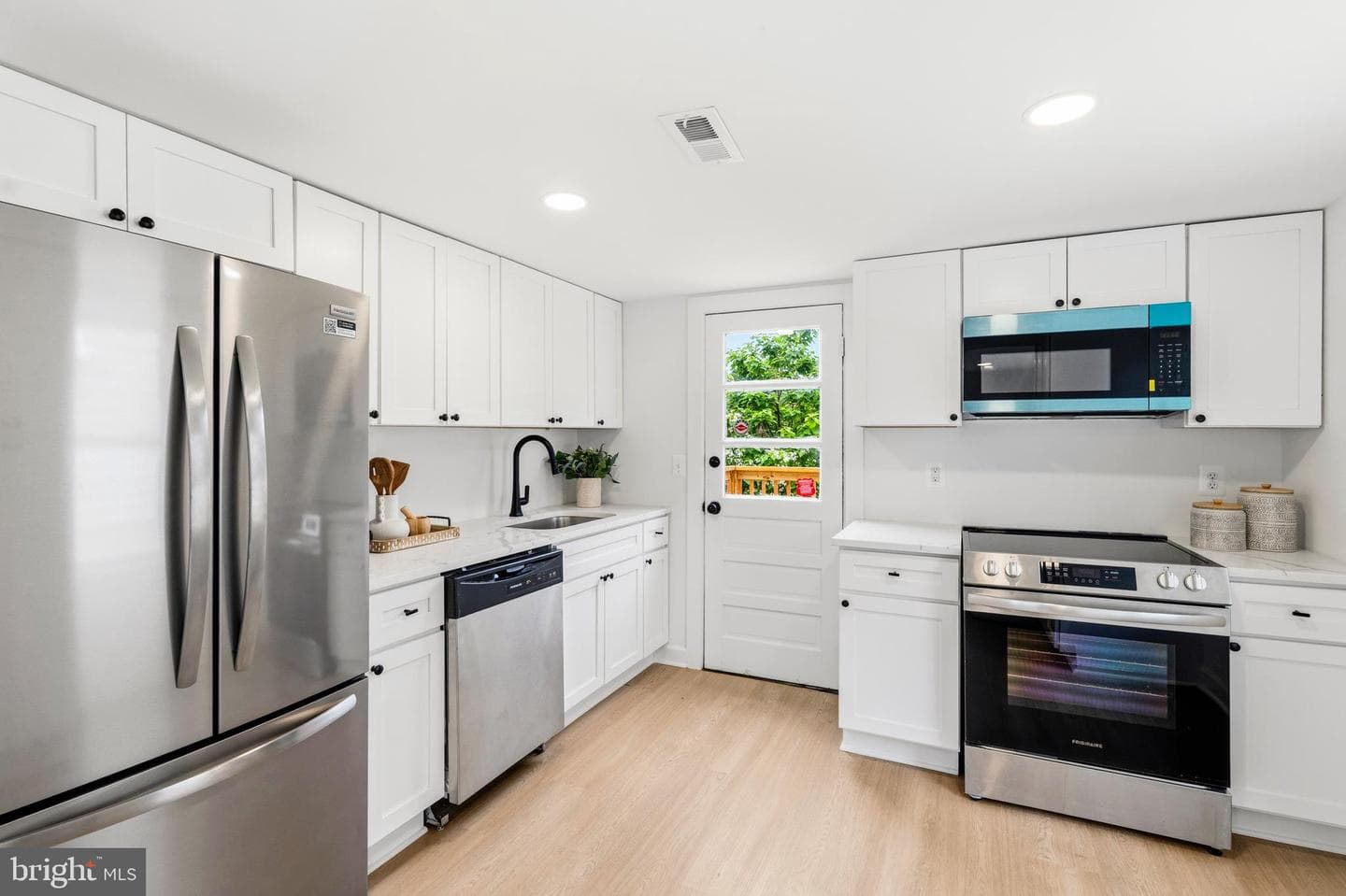 5608 Annapolis Road photo 18