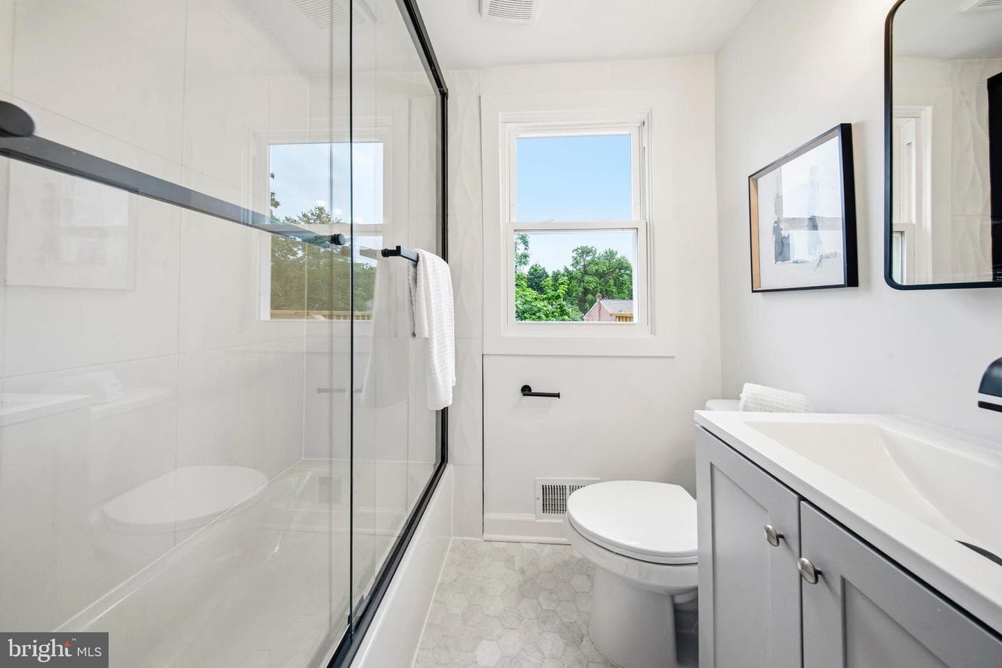 5608 Annapolis Road photo 25