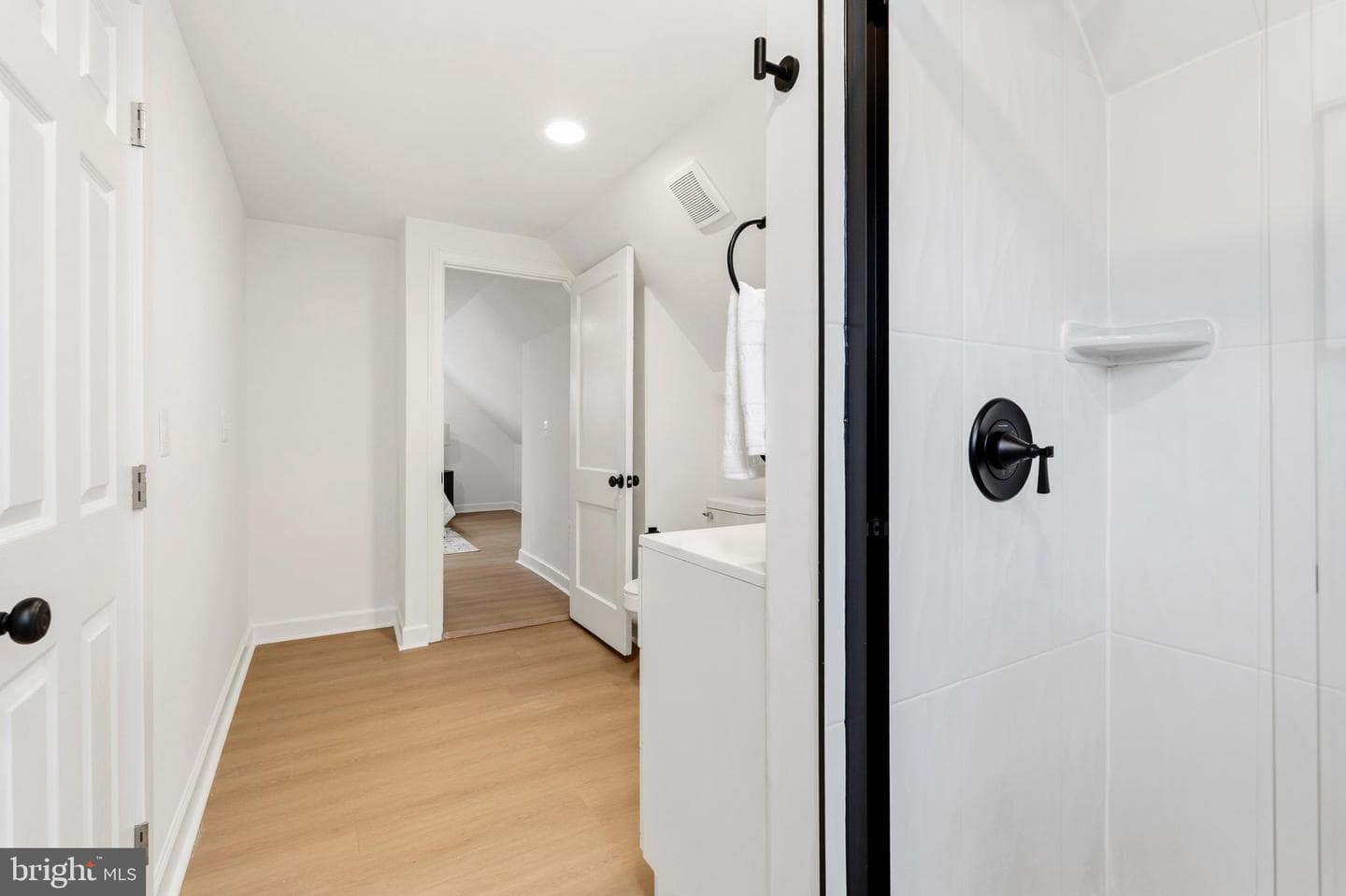 5608 Annapolis Road photo 36