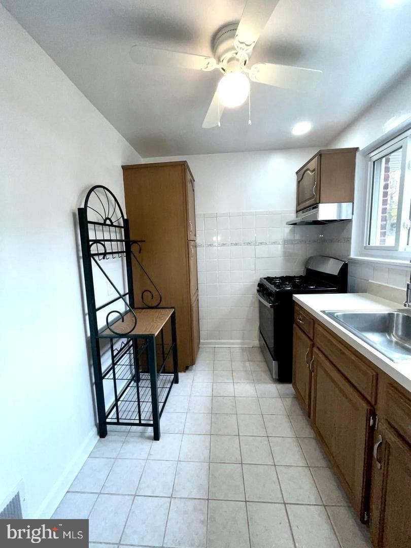 5028 Roseld Court photo 6