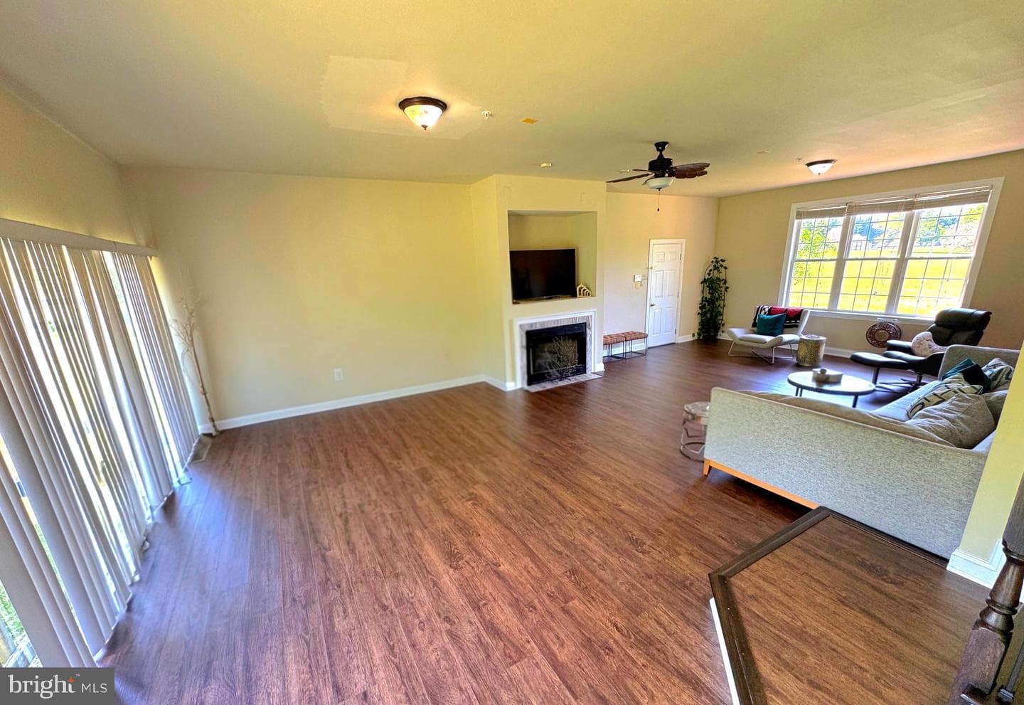 16619 Peach Street photo 29