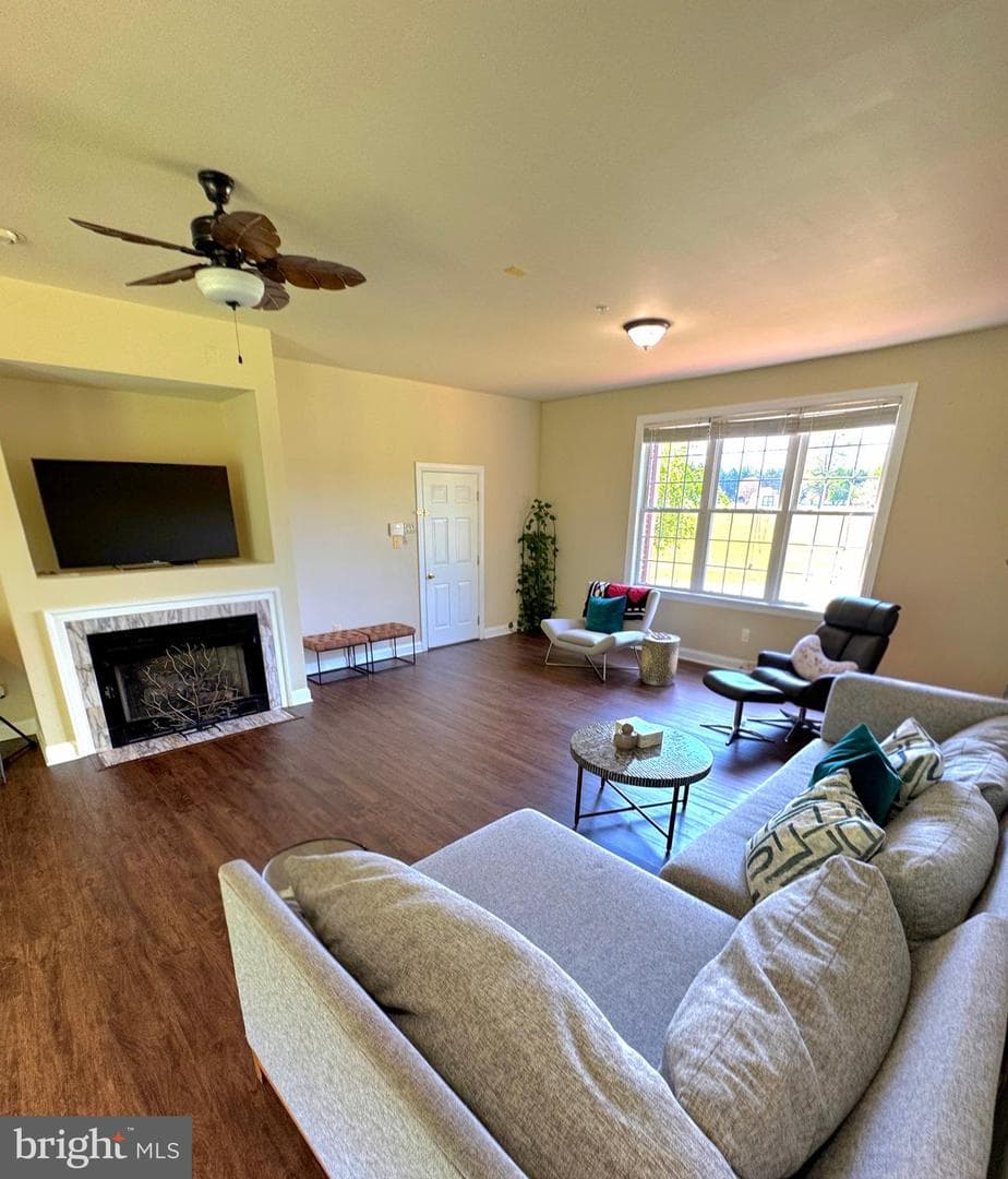 16619 Peach Street photo 33