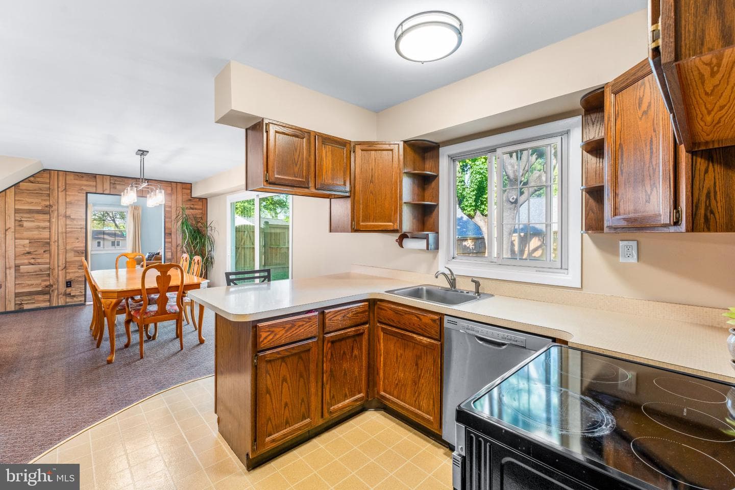 2414 Kinderbrook Lane photo 11