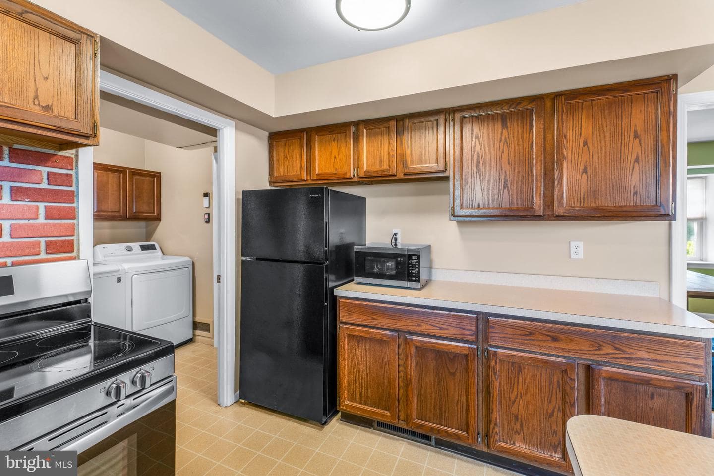 2414 Kinderbrook Lane photo 12
