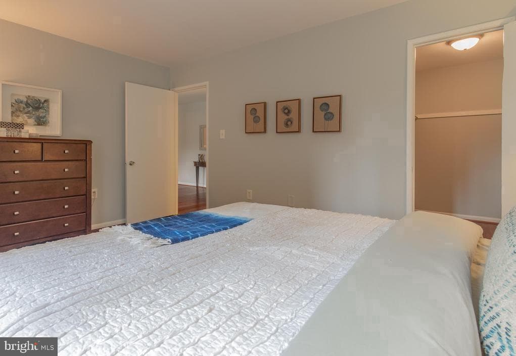 15601 Dorset Road #102 photo 16