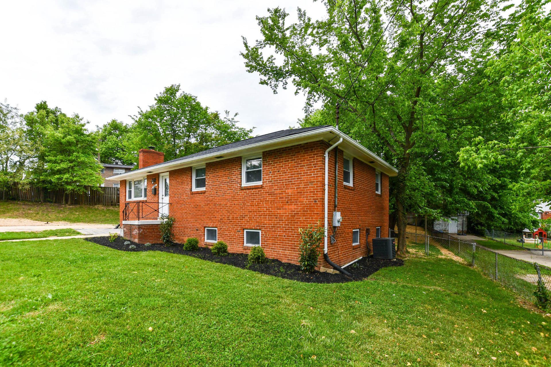2603 Shadyside Avenue photo 4