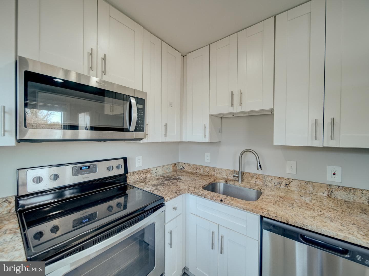 4217 Vine Street photo 14