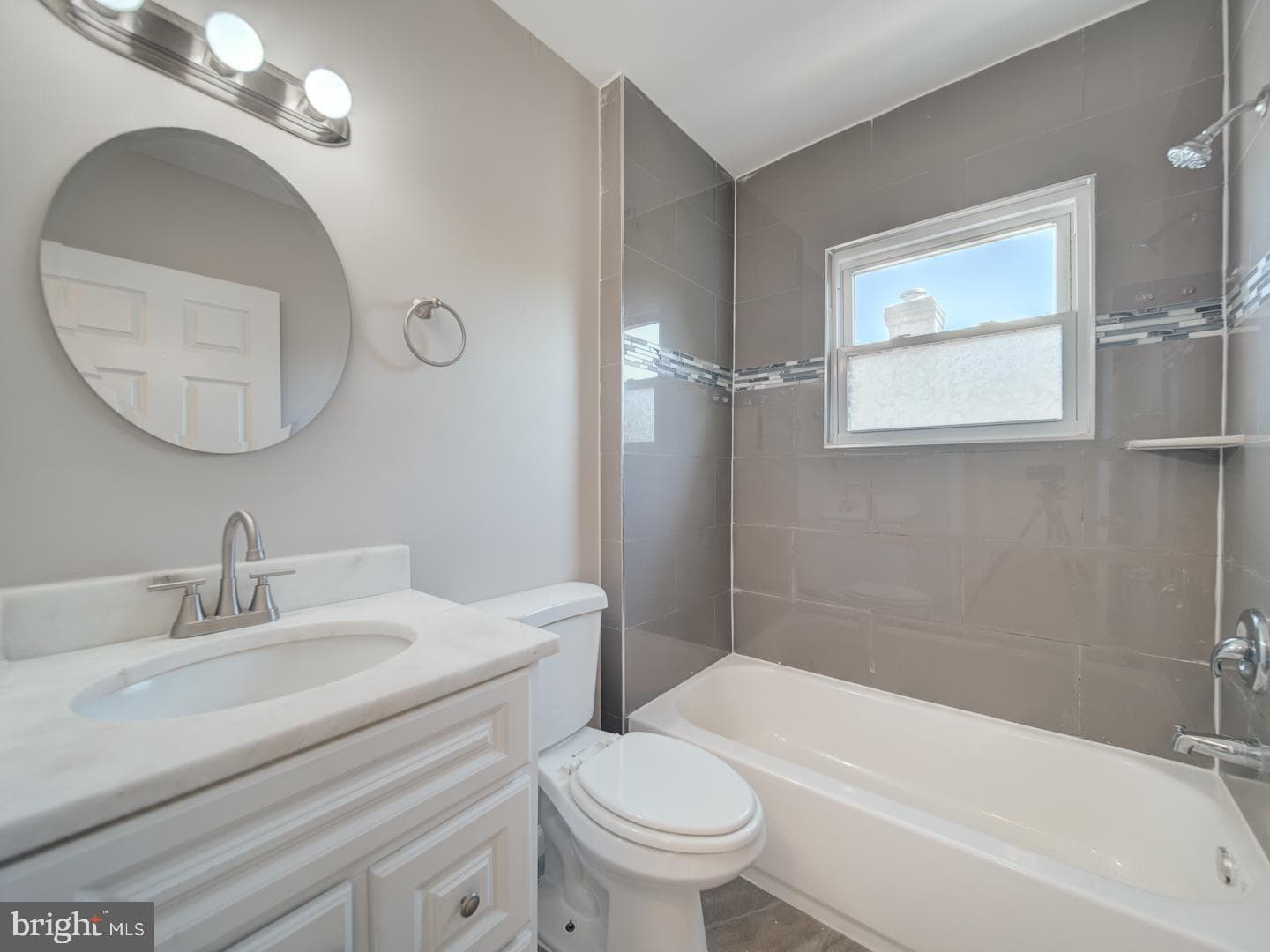 4217 Vine Street photo 17