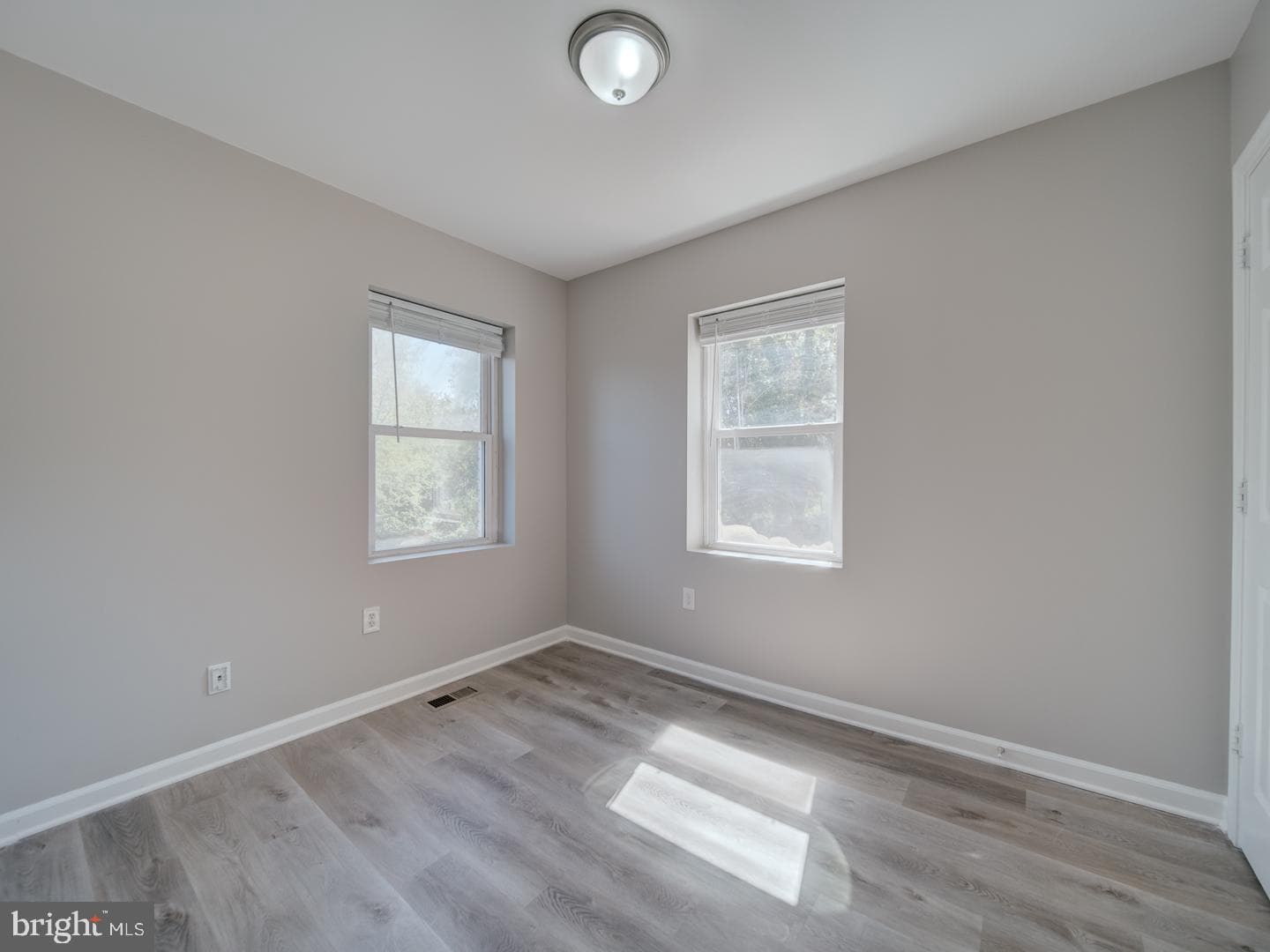 4217 Vine Street photo 20