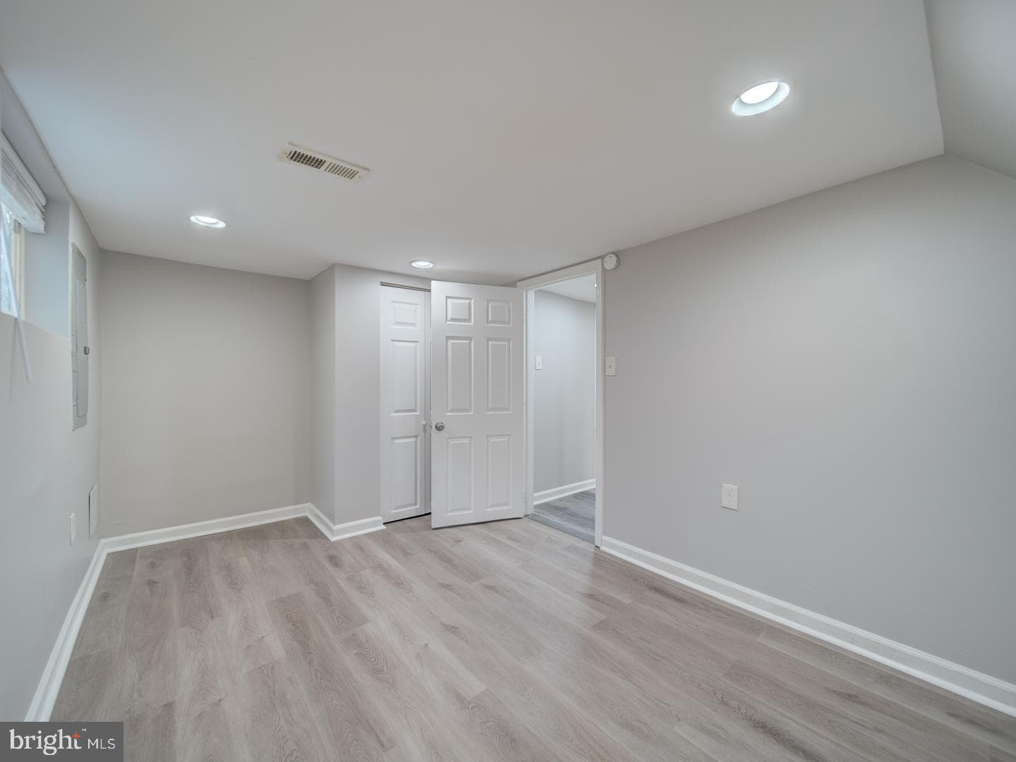 4217 Vine Street photo 37