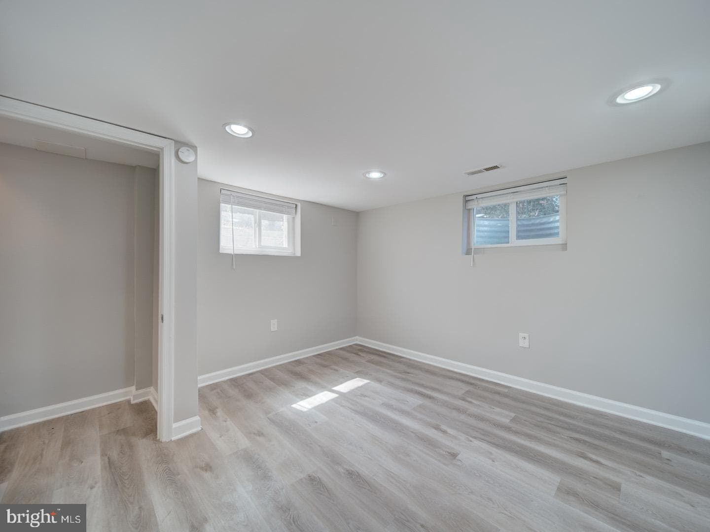 4217 Vine Street photo 40