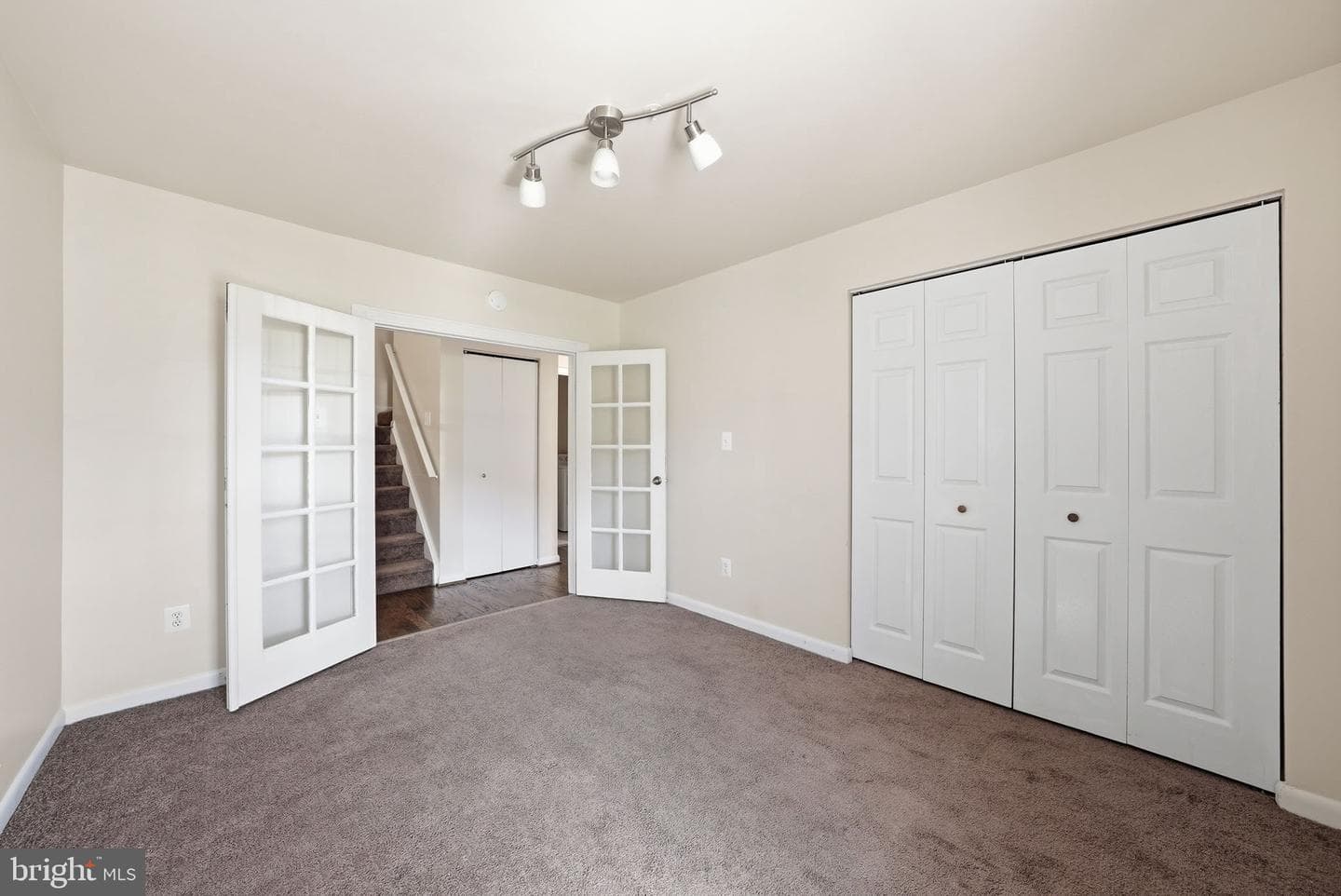 1003 Spring Valley Court photo 12
